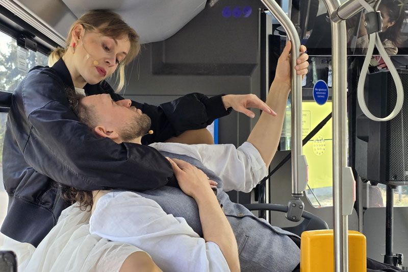 Spektakl w autobusie MZK